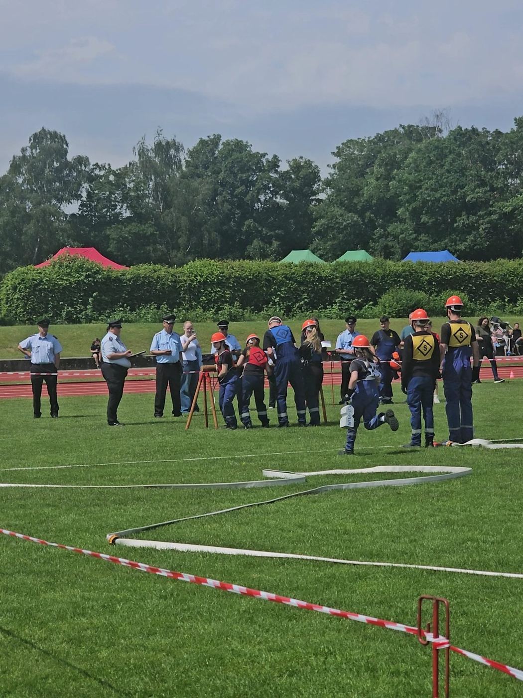 Staffellauf beim Feuerwehr-Wettbewerb